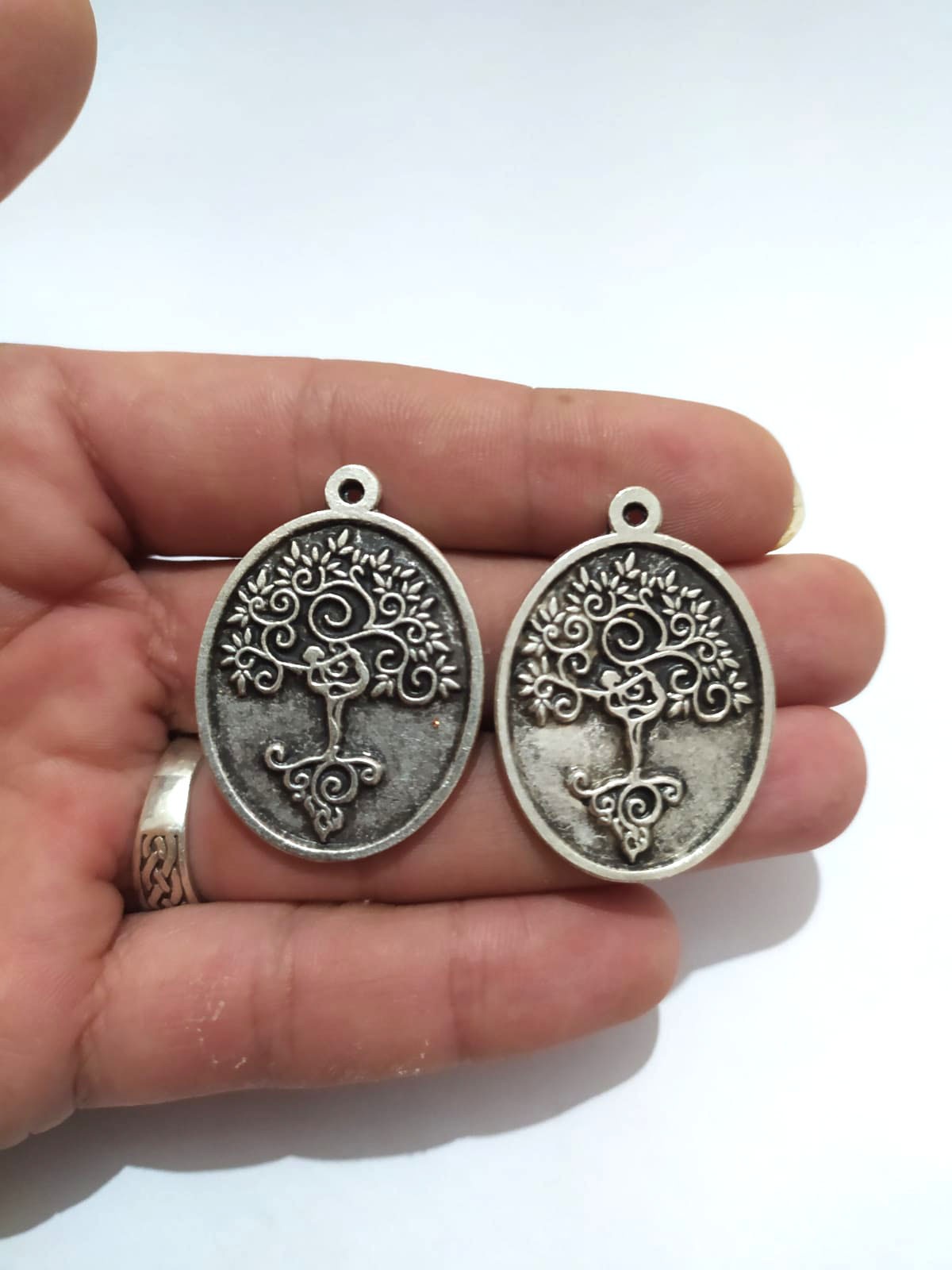 Takı Yapımı için 2 Adet Ağaç Ölümsüz Gümüş Kaplama Otantik Kolye Bileklik Küpe Halhal Ucu Takı Yapımı için 2 Adet Ağaç Ölümsüz Gümüş Kaplama Otantik Kolye Bileklik Küpe Halhal Ucu